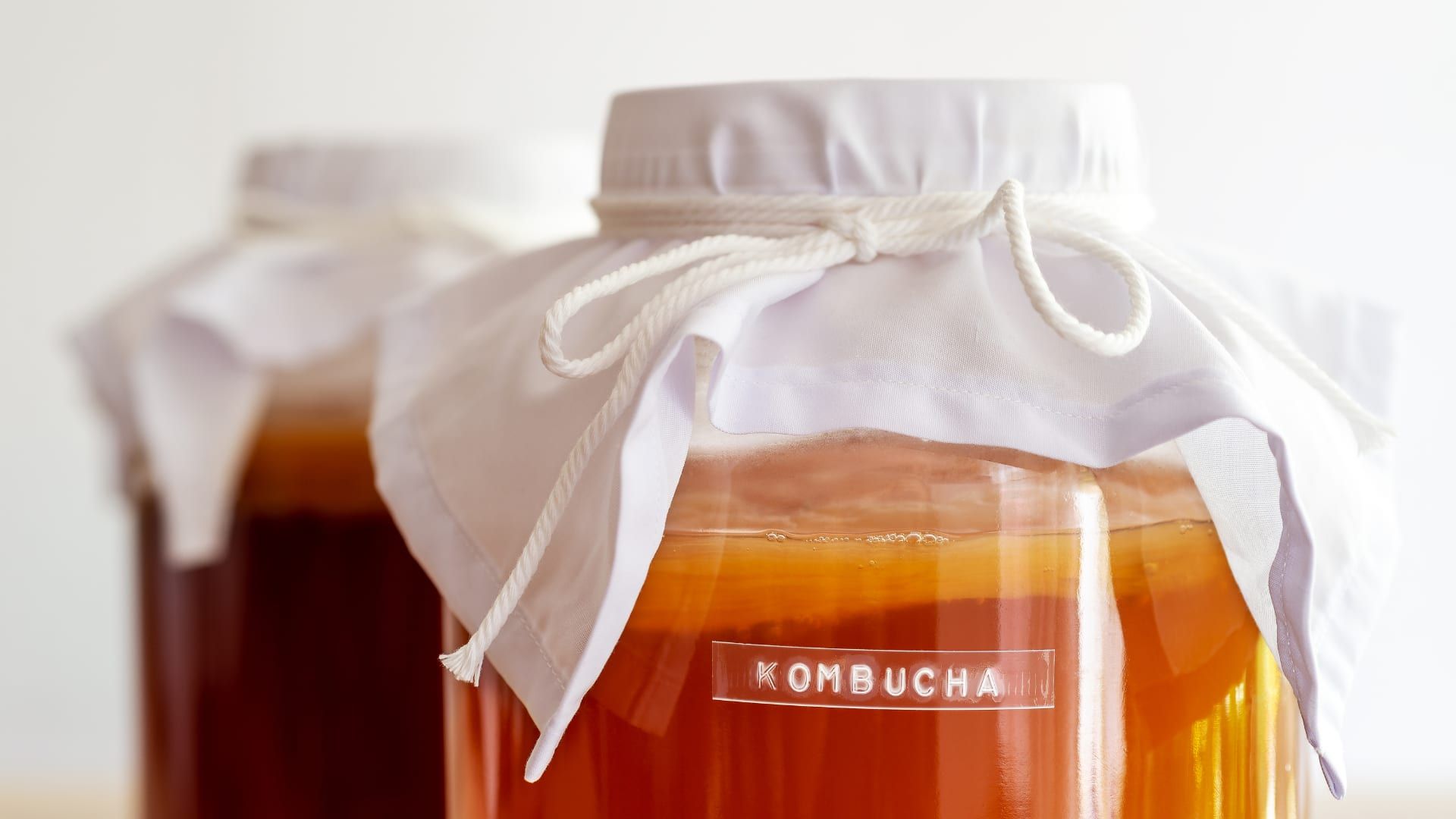 Bebida probiótico, kombucha, para cuidar la salud digestiva.